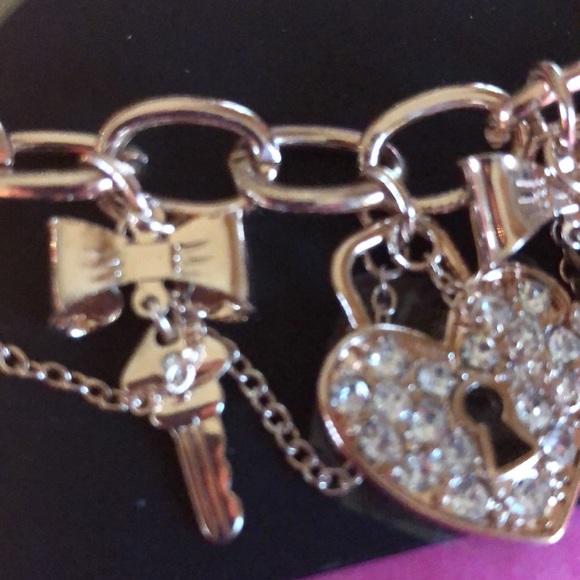 Guess bracelet new - Picture 3 of 7